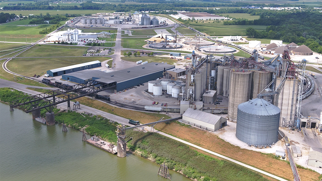 OmniTRAX on Aug. 1 is slated to add the fourth domestic port to its network: Ports of Indiana-Mount Vernon. (Ports of Indiana-Mount Vernon Photograph)